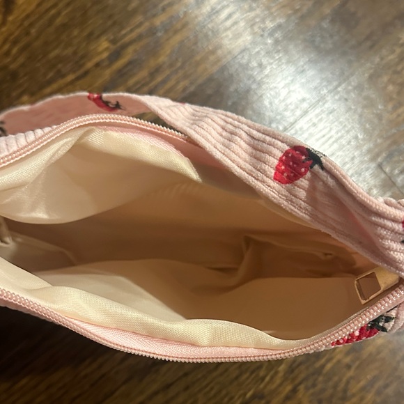 Pink Purse - Picture 8 of 11